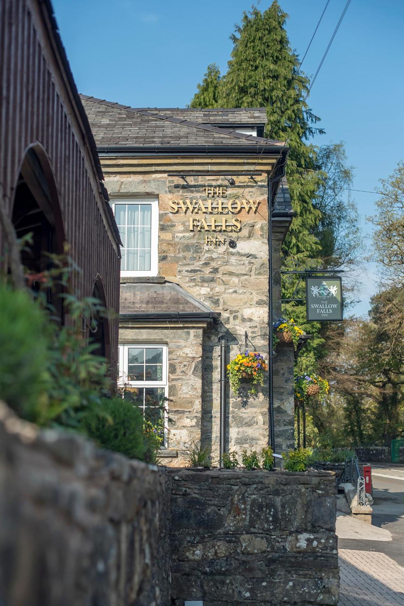 The Swallow Falls Inn - The Inn Collection Group Бетс-и-Койд Экстерьер фото